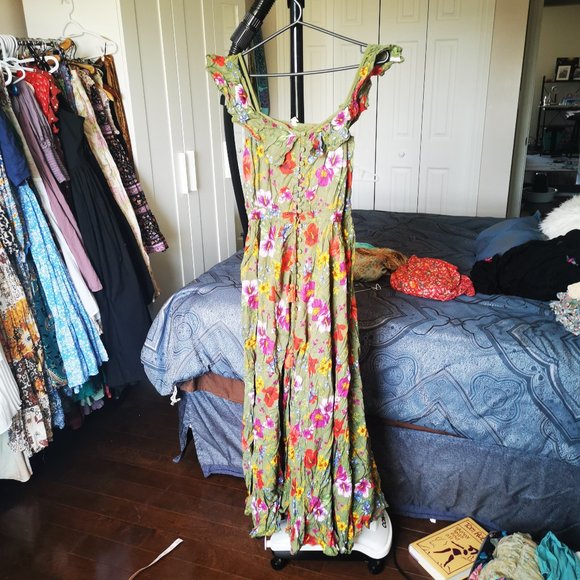 Tulle & Batiste Green Dress - Picture 5 of 11